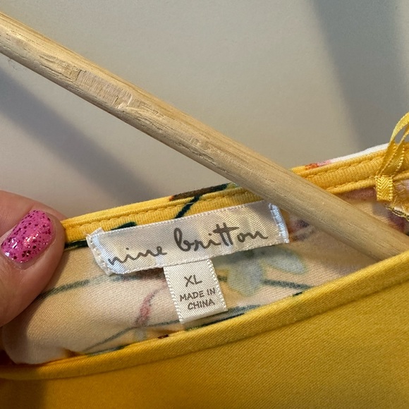 Nine Britton floral top - Picture 3 of 4